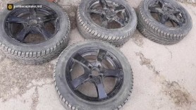 Riscă patru ani de pușcărie pentru 4 jante furate. Mai mulți tineri au fost reținuți